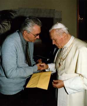 Br. John meets with the Holy Father in Rome on December 9, 1993.
